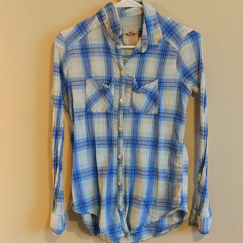 Hollister Blue Plaid long sleeve stretchy